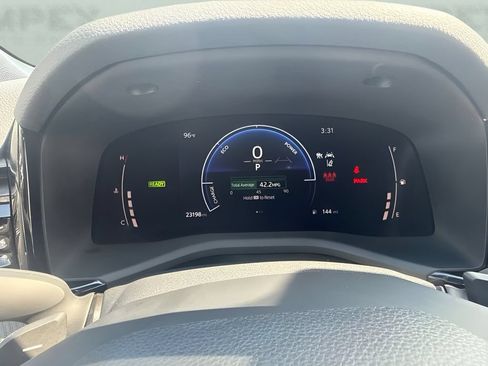 Used 2025 Toyota Camry SE FWD image 21