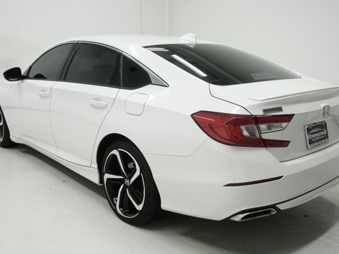 Used 2020 Honda Accord Sport image 6