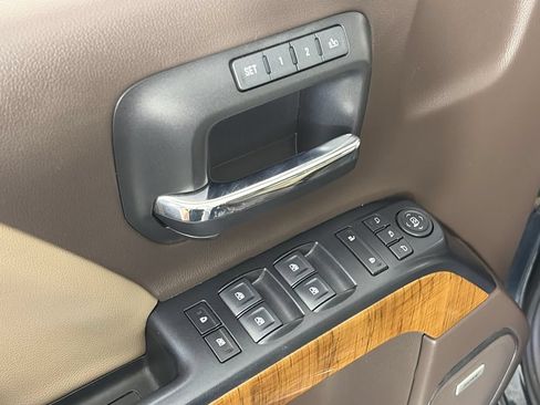 Used 2018 GMC Sierra 1500 SLT w/ SLT Premium Package AWD/4WD image 24