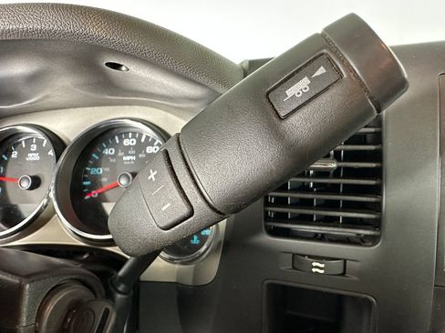 Used 2013 Chevrolet Silverado 2500 W/T w/ Snow Plow Prep Package AWD/4WD image 15