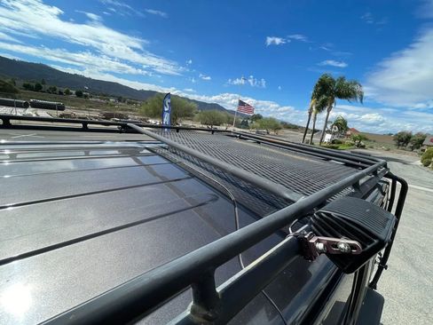 Used 2017 Jeep Wrangler Unlimited Rubicon image 47