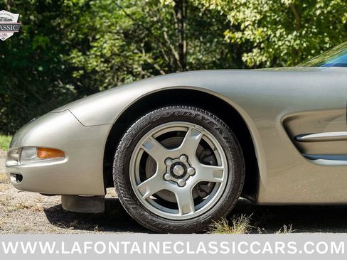 Used 1999 Chevrolet Corvette Coupe RWD image 50