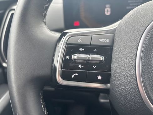 Used 2024 Kia Sorento S FWD image 17