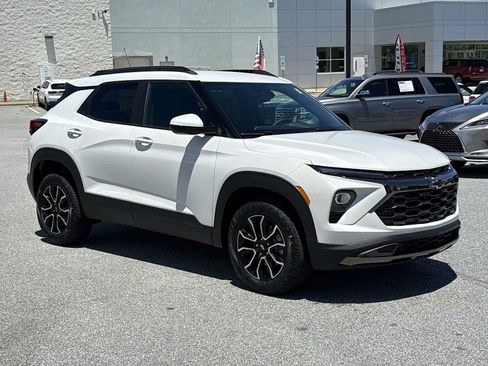 New 2026 Chevrolet TrailBlazer ACTIV w/ Driver Confidence Package AWD/4WD image 4