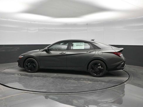 New 2026 Hyundai Elantra SEL Sport FWD image 5