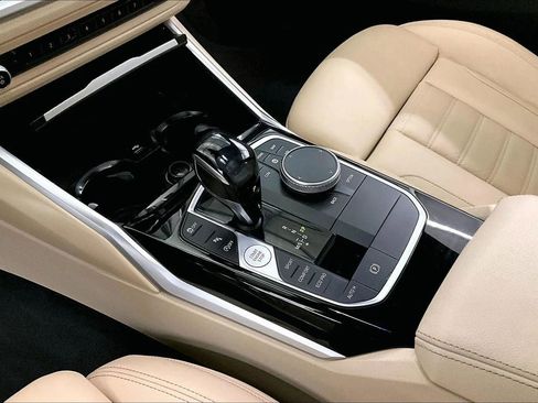 Used 2019 BMW 330i xDrive Sedan w/ Driving Assistance Package image 16