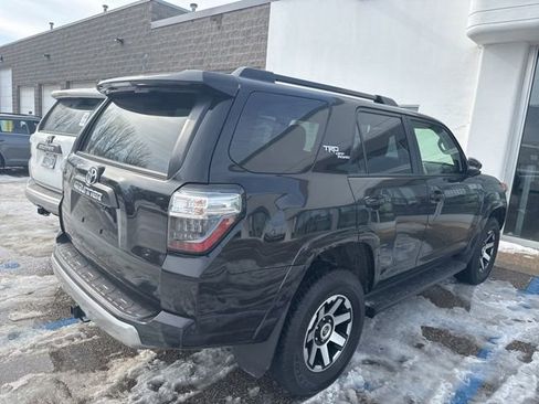 Used 2024 Toyota 4Runner TRD Off-Road Premium image 5