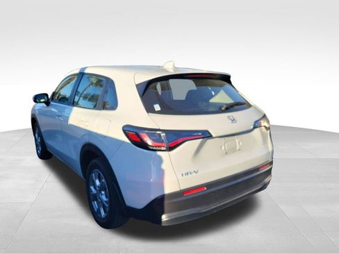 Used 2023 Honda HR-V LX image 14