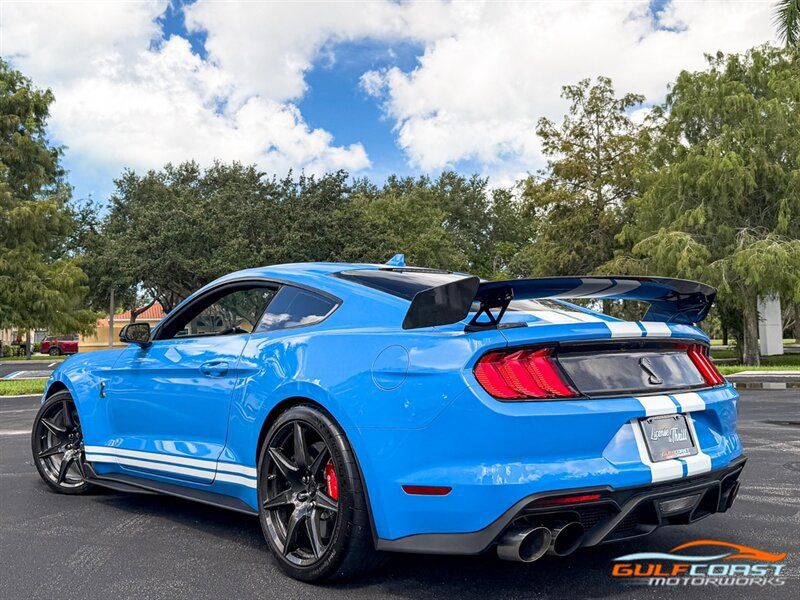 Used 2022 Ford Mustang Shelby GT500 w/ Carbon Fiber Track Pack RWD image 47