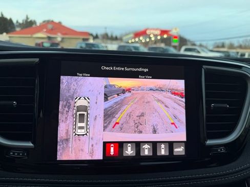 New 2026 Chrysler Pacifica Select image 47