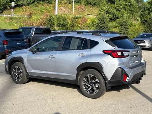 Used 2025 Subaru Crosstrek 2.5i Premium AWD/4WD image 3
