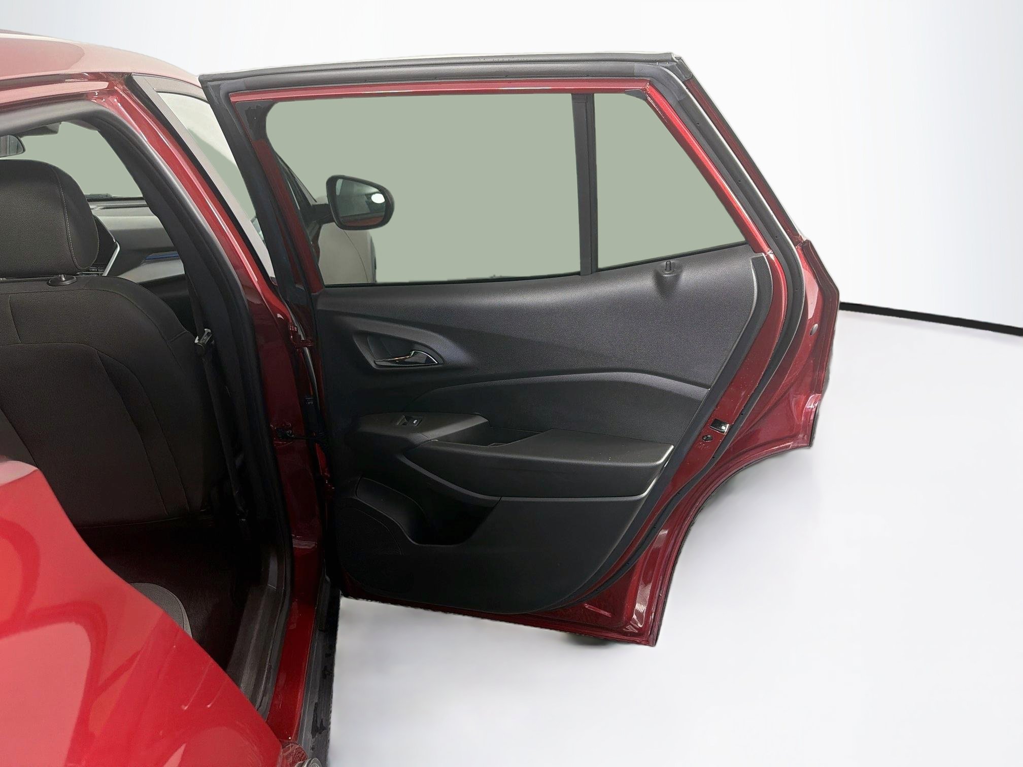 Used 2024 Chevrolet Trax LS w/ LS Convenience Package FWD image 30
