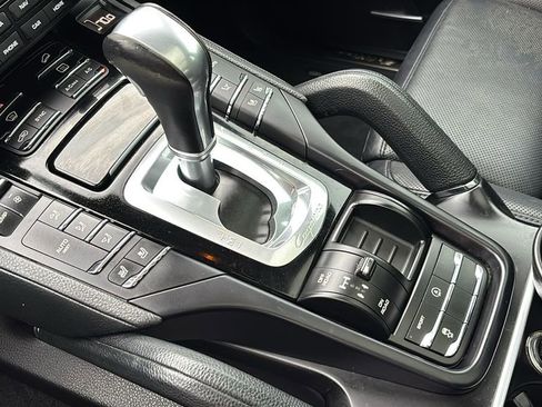 Used 2017 Porsche Cayenne Platinum Edition AWD/4WD image 22