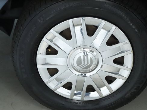 Used 2008 Mercury Grand Marquis GS image 40