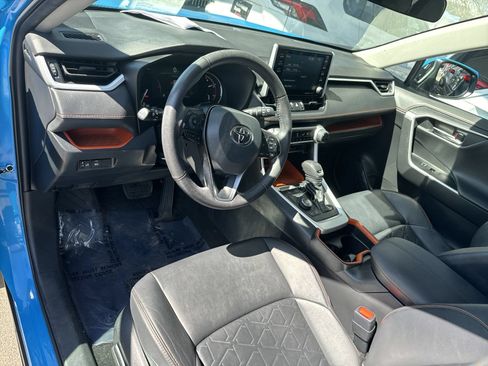 Used 2021 Toyota RAV4 AWD image 11