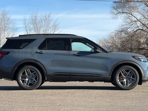 New 2026 Ford Explorer ST w/ Sun And Sound Package image 8