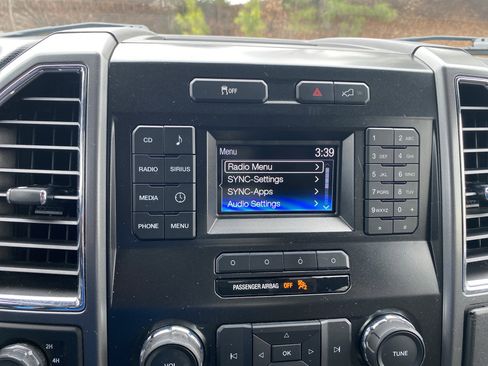 Used 2016 Ford F150 XLT w/ Equipment Group 301A Mid image 3