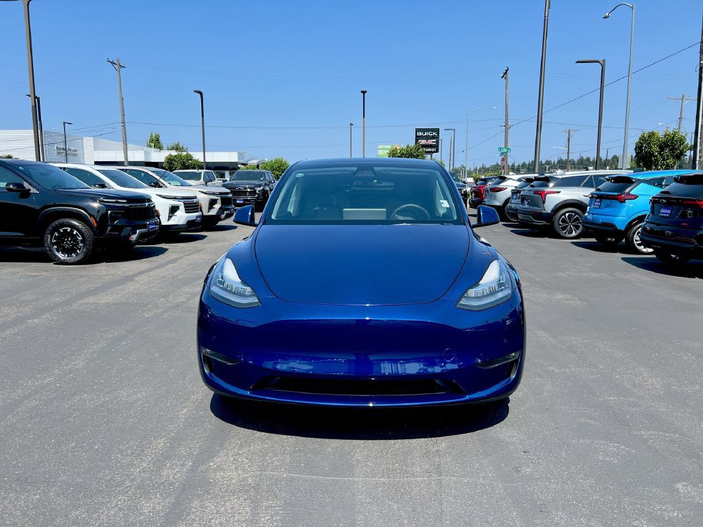 Used 2022 Tesla Model Y Long Range AWD/4WD image 24