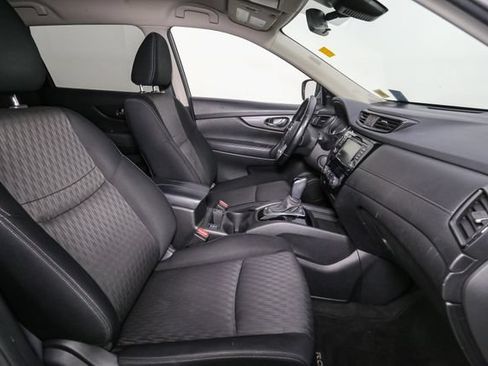 Used 2020 Nissan Rogue SV AWD/4WD image 17