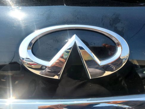 Used 2016 INFINITI QX80 4WD w/ Signature Edition Package image 13