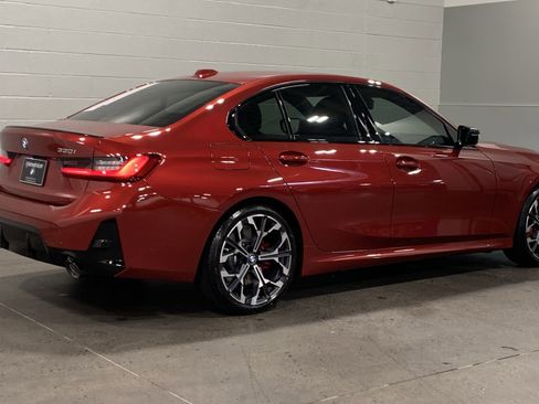 Used 2025 BMW 330i Sedan w/ M Sport Package image 8
