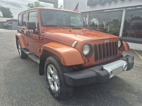 Used 2009 Jeep Wrangler Unlimited Sahara AWD/4WD image 5