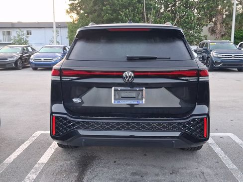 New 2026 Volkswagen Tiguan SE R-Line FWD image 4