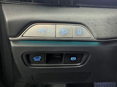 Used 2025 Genesis GV80 2.5T Standard AWD/4WD image 15