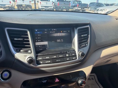 Used 2016 Hyundai Tucson Limited w/ Option Group 03 image 17