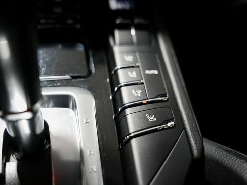 Used 2012 Porsche Cayenne image 22