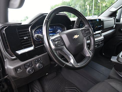 Used 2024 Chevrolet Silverado 2500 LT AWD/4WD image 13