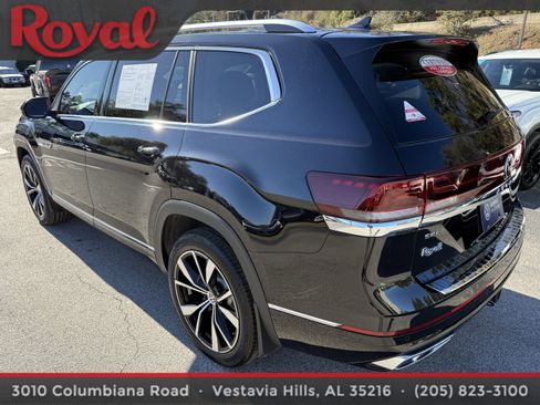 Certified 2025 Volkswagen Atlas SEL Premium R-Line image 7