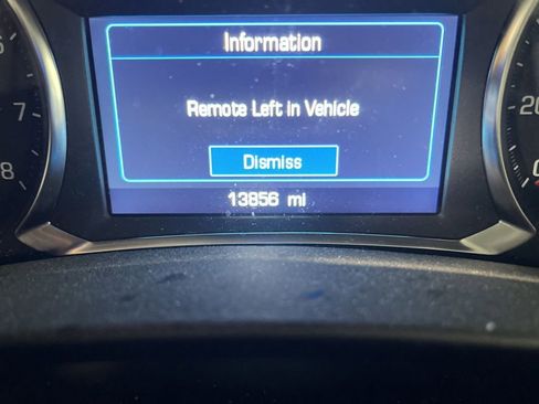 Used 2024 Chevrolet Equinox LS w/ LS Convenience Package image 2