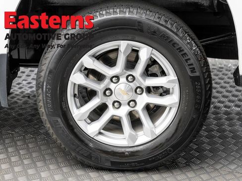 Used 2023 Chevrolet Silverado 1500 LT AWD/4WD image 8