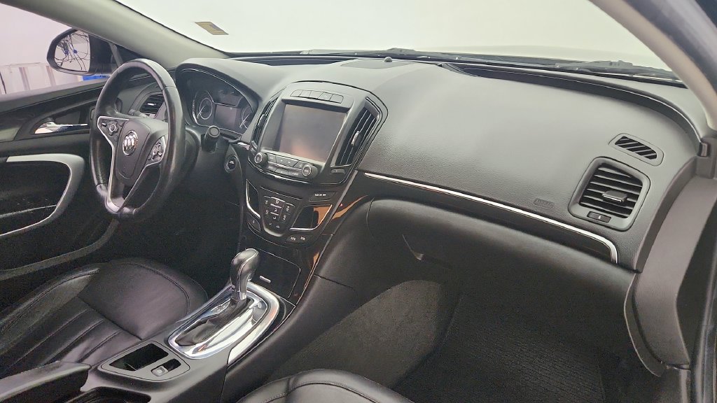 Used 2016 Buick Regal Premium FWD image 29