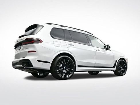 New 2026 BMW X7 M60i image 31