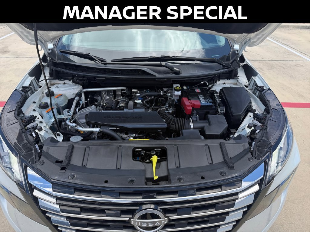 Used 2025 Nissan Rogue S FWD image 19