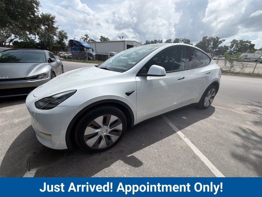Used 2023 Tesla Model Y Long Range AWD/4WD image 5