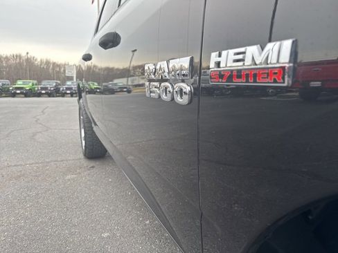 Used 2018 RAM 1500 Express w/ Express Value Package image 4