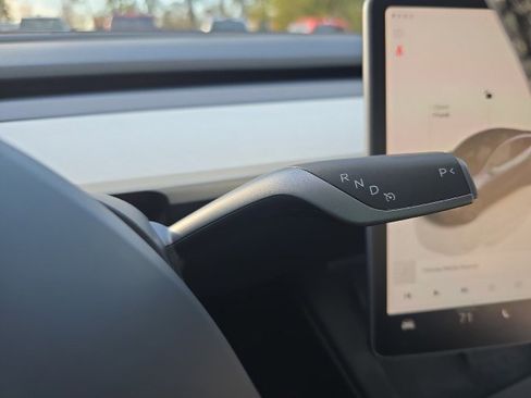 Used 2024 Tesla Model Y Long Range image 25