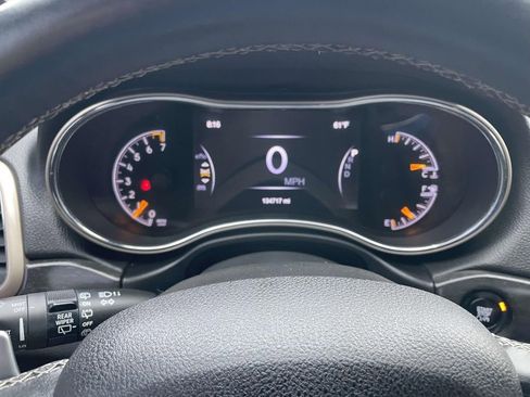 Used 2016 Jeep Grand Cherokee Limited image 36