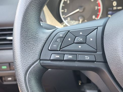 Used 2025 Nissan Sentra S FWD image 18