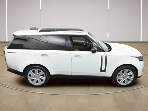 Used 2023 Land Rover Range Rover SE AWD/4WD image 35