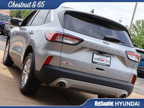 Used 2022 Ford Escape SE w/ Cold Weather Package AWD/4WD image 4