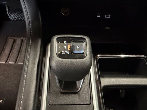 Used 2022 Nissan Pathfinder S FWD image 21