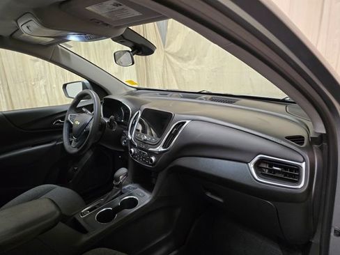Used 2024 Chevrolet Equinox LT image 36