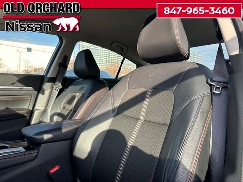 Used 2023 Nissan Altima 2.5 SR AWD/4WD image 12
