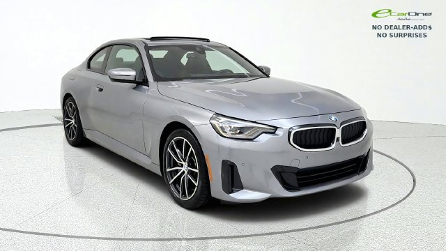 Used 2025 BMW 230i Coupe RWD image 1