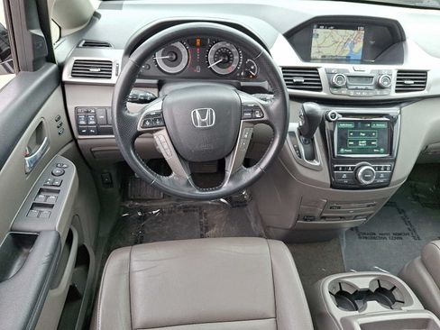 Used 2016 Honda Odyssey Touring Elite image 12