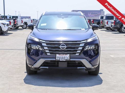 Used 2025 Nissan Rogue SL AWD/4WD image 2